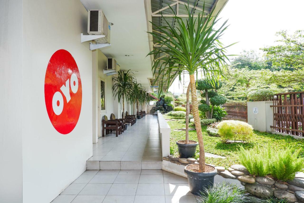 New Mira Hotel Semarang Exterior foto