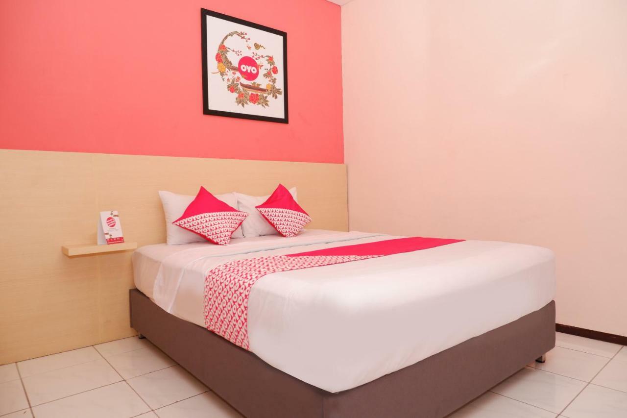 New Mira Hotel Semarang Exterior foto