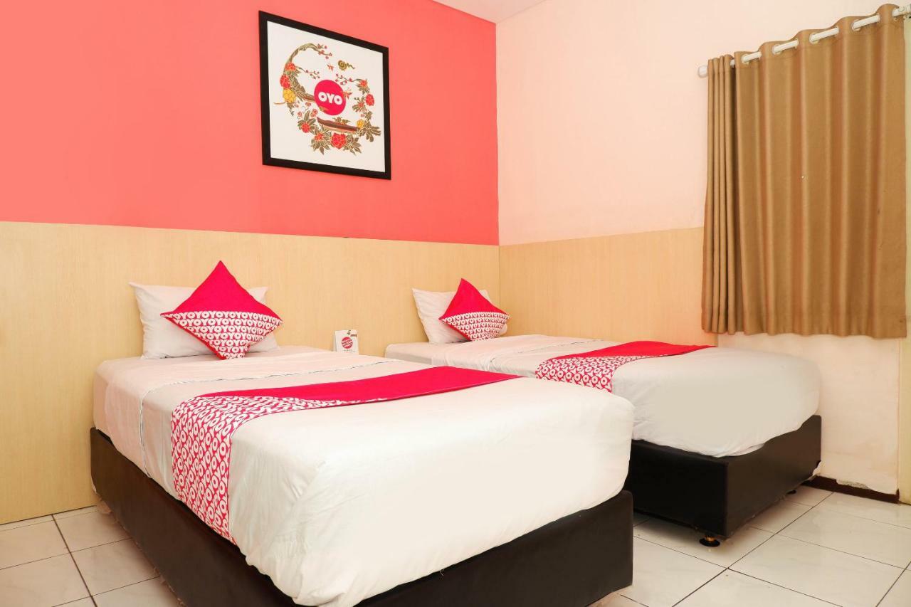 New Mira Hotel Semarang Exterior foto